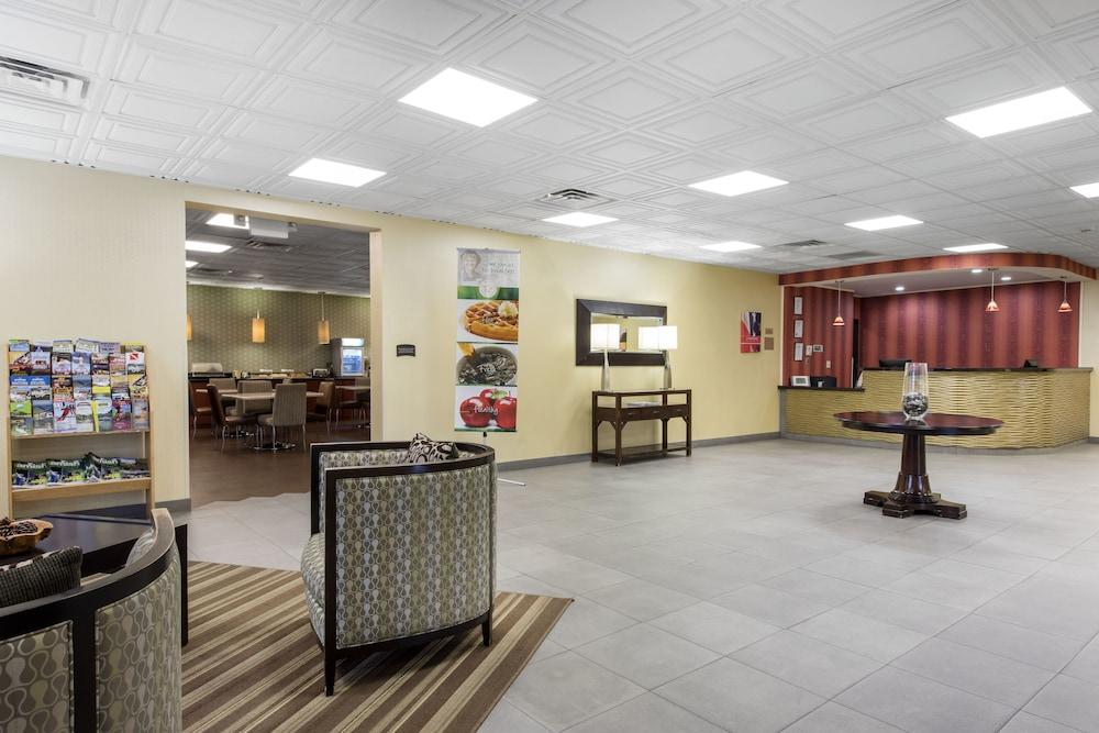 Quality Inn & Suites Charleston - Civic Center Dış mekan fotoğraf