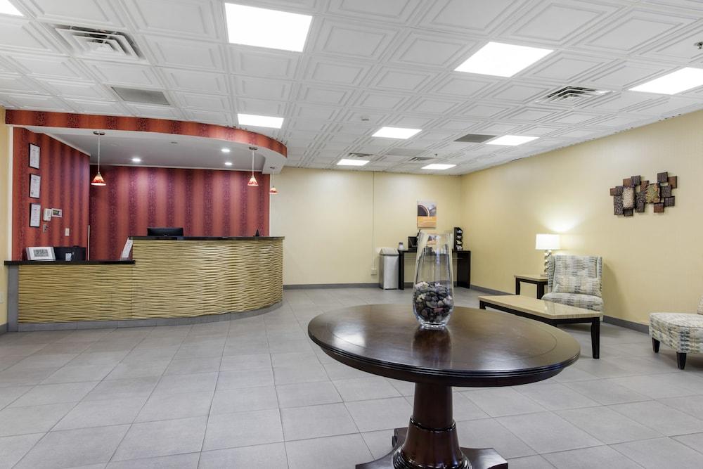 Quality Inn & Suites Charleston - Civic Center Dış mekan fotoğraf