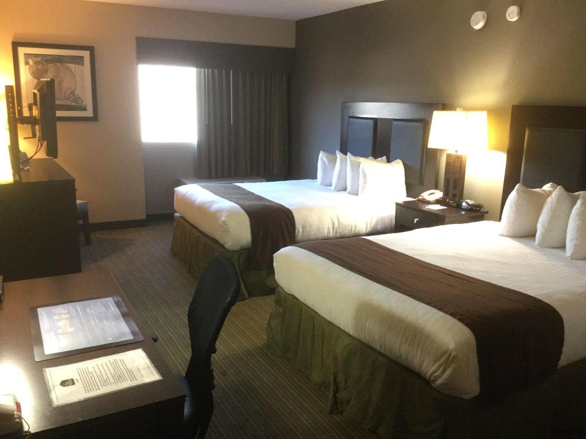 Quality Inn & Suites Charleston - Civic Center Dış mekan fotoğraf