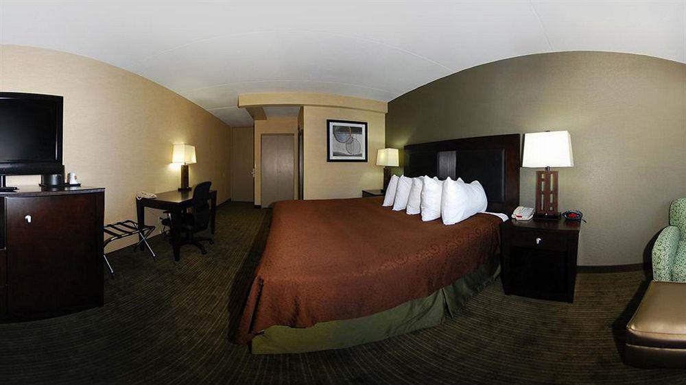 Quality Inn & Suites Charleston - Civic Center Dış mekan fotoğraf